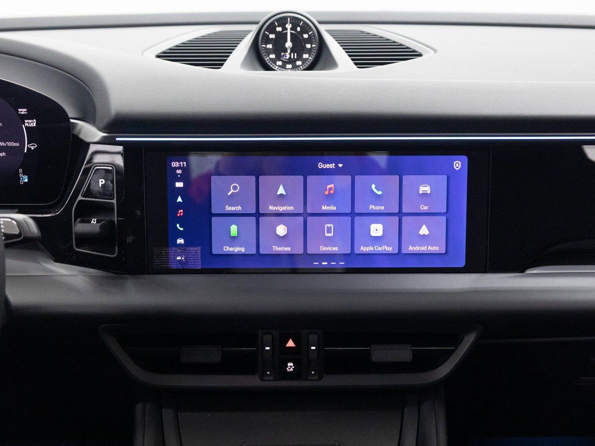 New 2025 Porsche Macan 4 Electric image 16