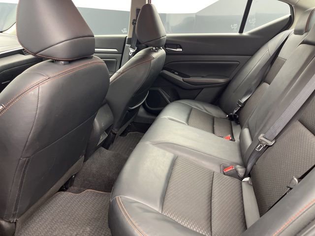 Used 2025 Nissan Altima 2.5 SR image 11