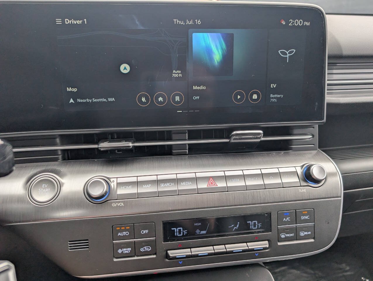 Used 2024 Hyundai Kona Limited FWD image 12