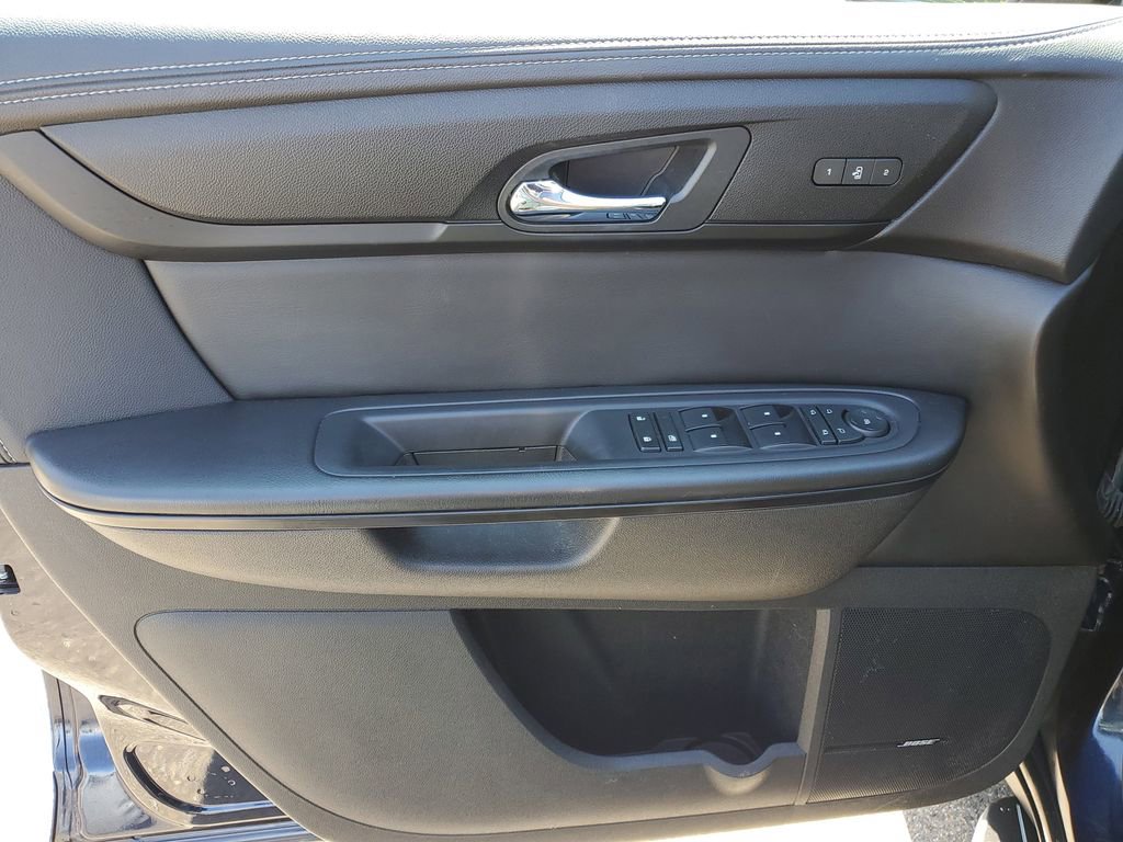 Used 2017 Chevrolet Traverse LT FWD image 21