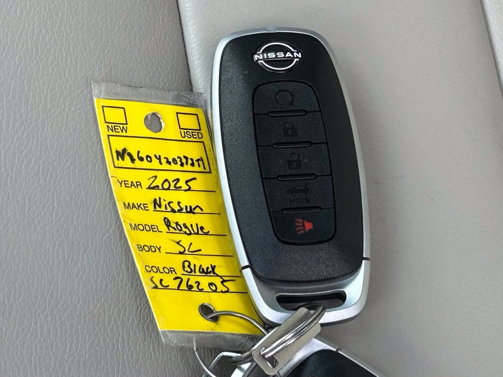 Certified 2025 Nissan Rogue SL FWD image 56