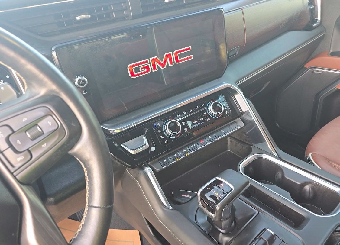 Used 2025 GMC Sierra 1500 Denali Ultimate AWD/4WD image 6
