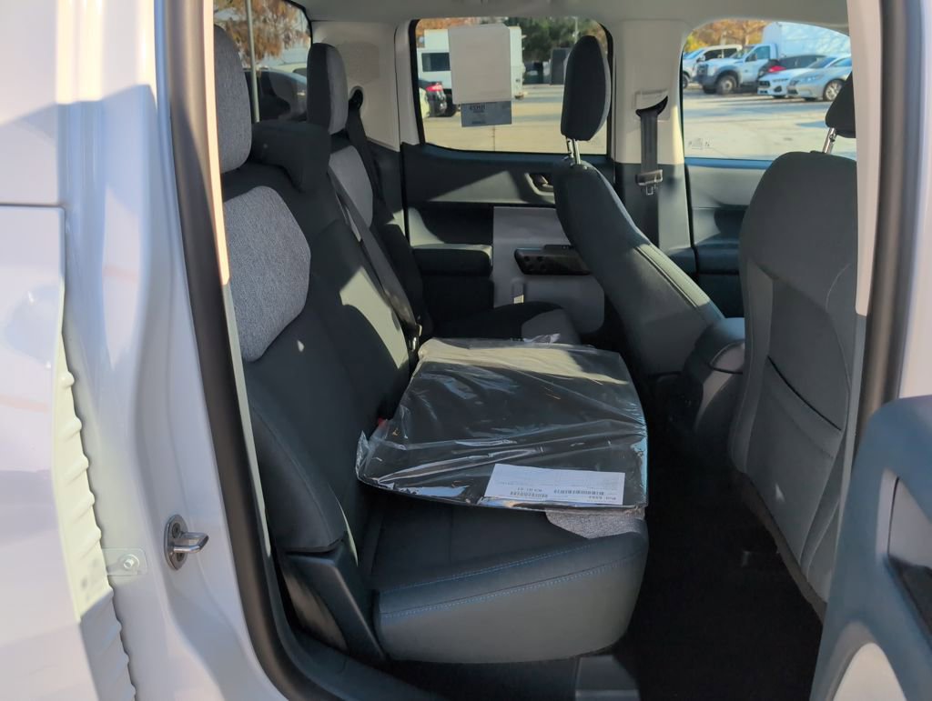 New 2026 Ford Maverick XLT image 15