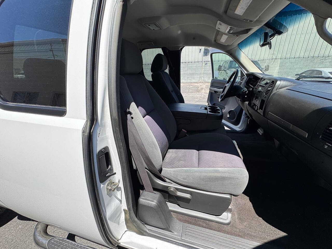 Used 2009 GMC Sierra 2500 SLE w/ SLE Preferred Package RWD image 27