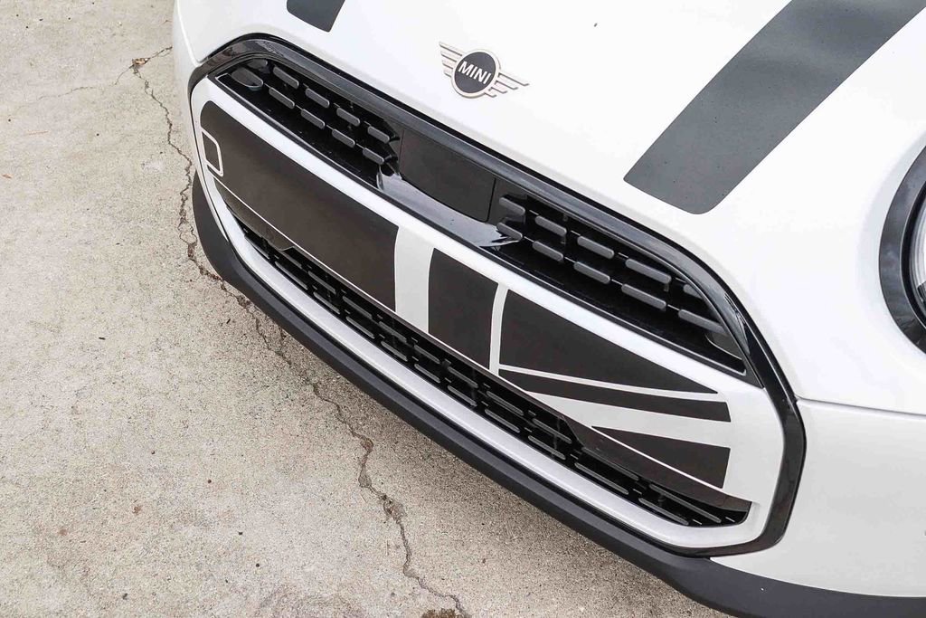 New 2026 MINI Cooper 2-Door Hardtop image 9
