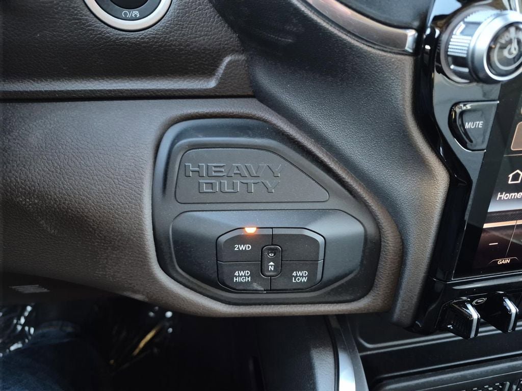 New 2026 RAM 2500 Laramie AWD/4WD image 23