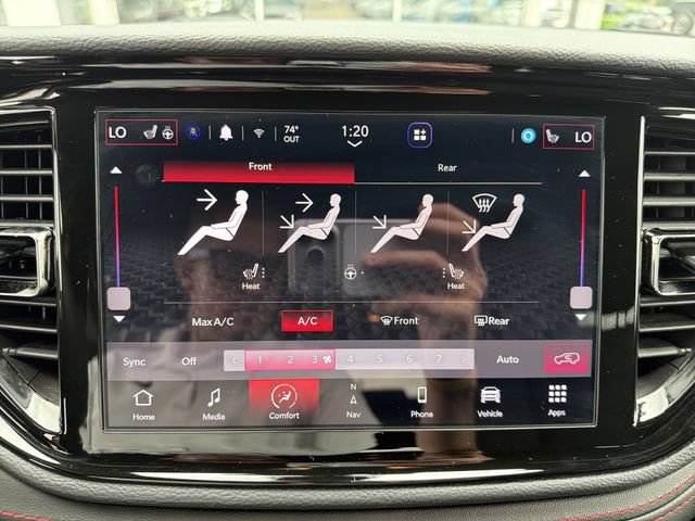 Used 2025 Dodge Durango GT AWD/4WD image 21