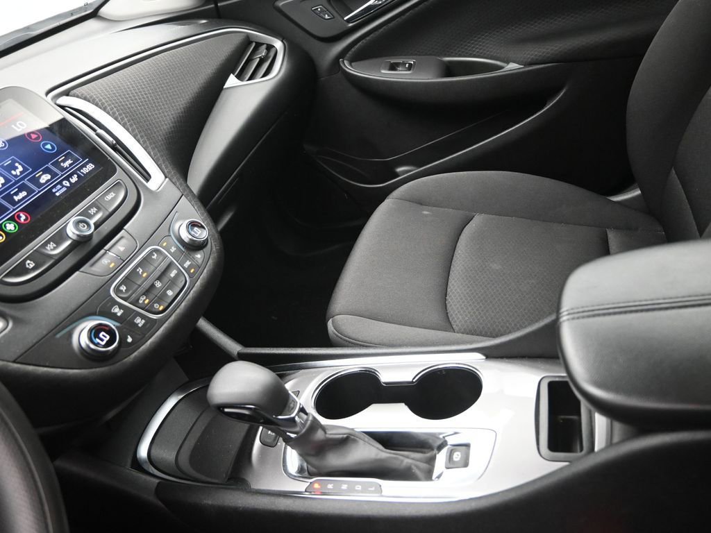 Used 2024 Chevrolet Malibu LT image 20