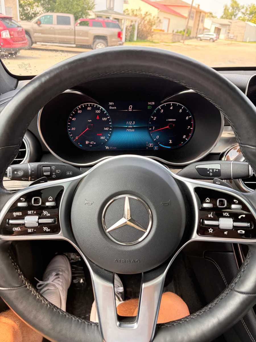 Used 2020 Mercedes-Benz GLC 300 4MATIC w/ Multimedia Package image 12
