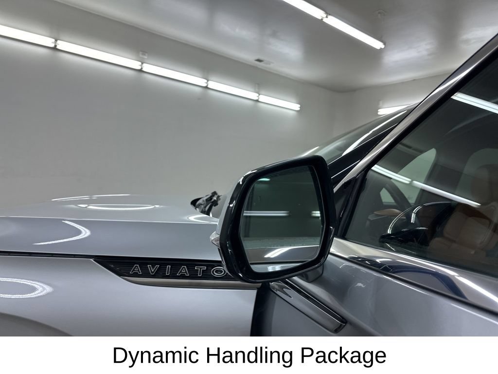 Used 2022 Lincoln Aviator Black Label w/ Dynamic Handling Package AWD/4WD image 19