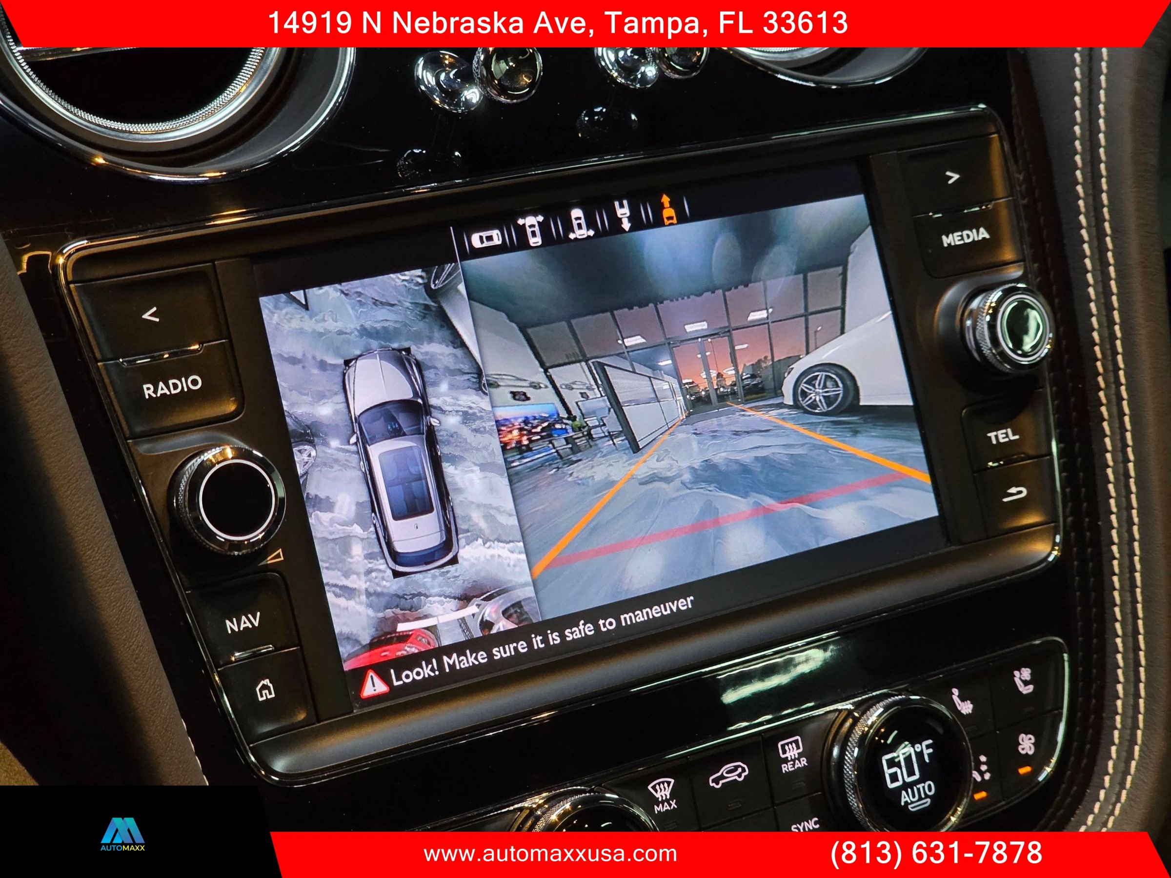 Used 2020 Bentley Bentayga Design Series AWD/4WD image 29