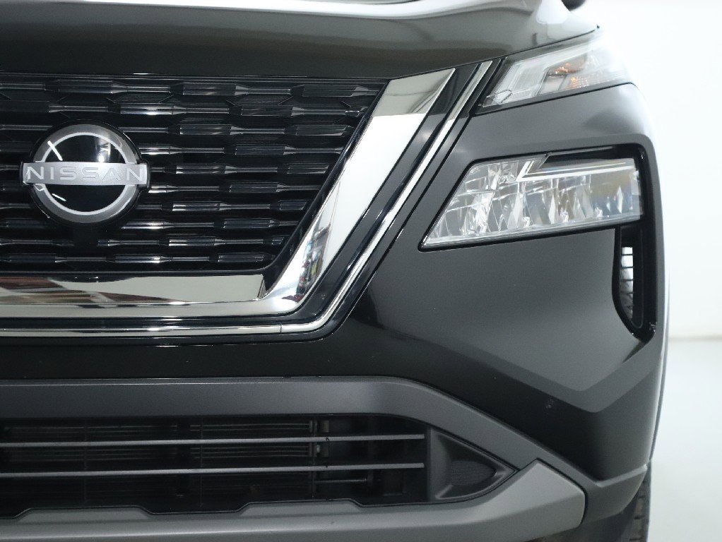 Certified 2023 Nissan Rogue SV image 8