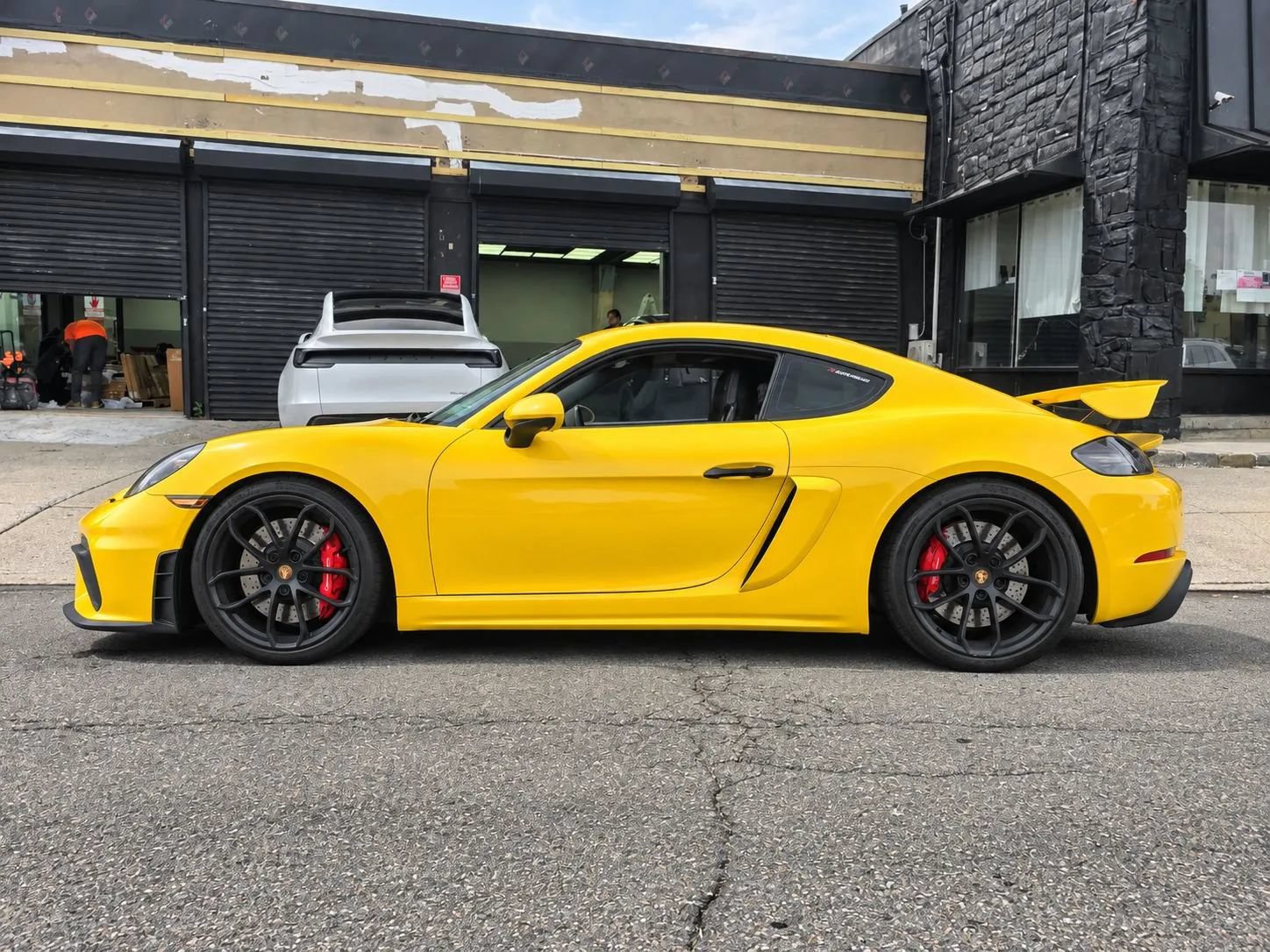 Used 2020 Porsche 718 Cayman GT4 RWD image 6
