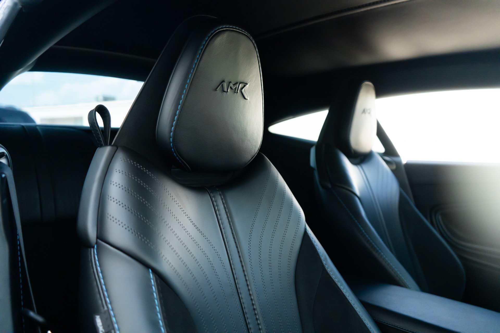 Used 2019 Aston Martin DB11 AMR RWD image 33