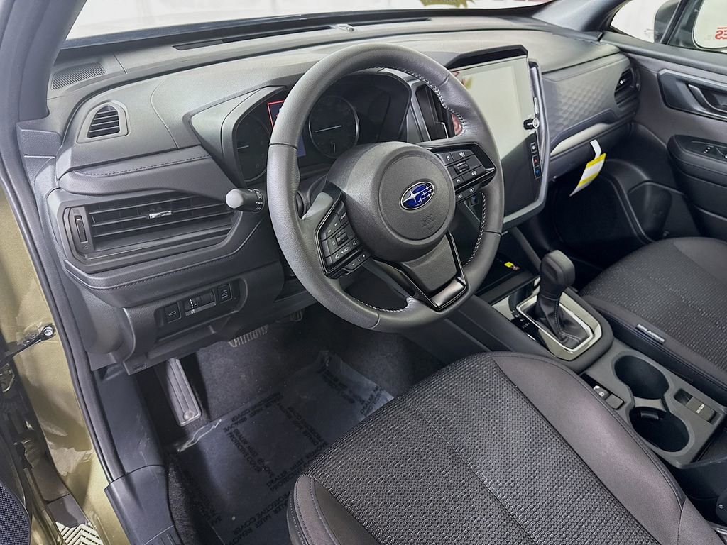 Used 2025 Subaru Forester Premium image 17