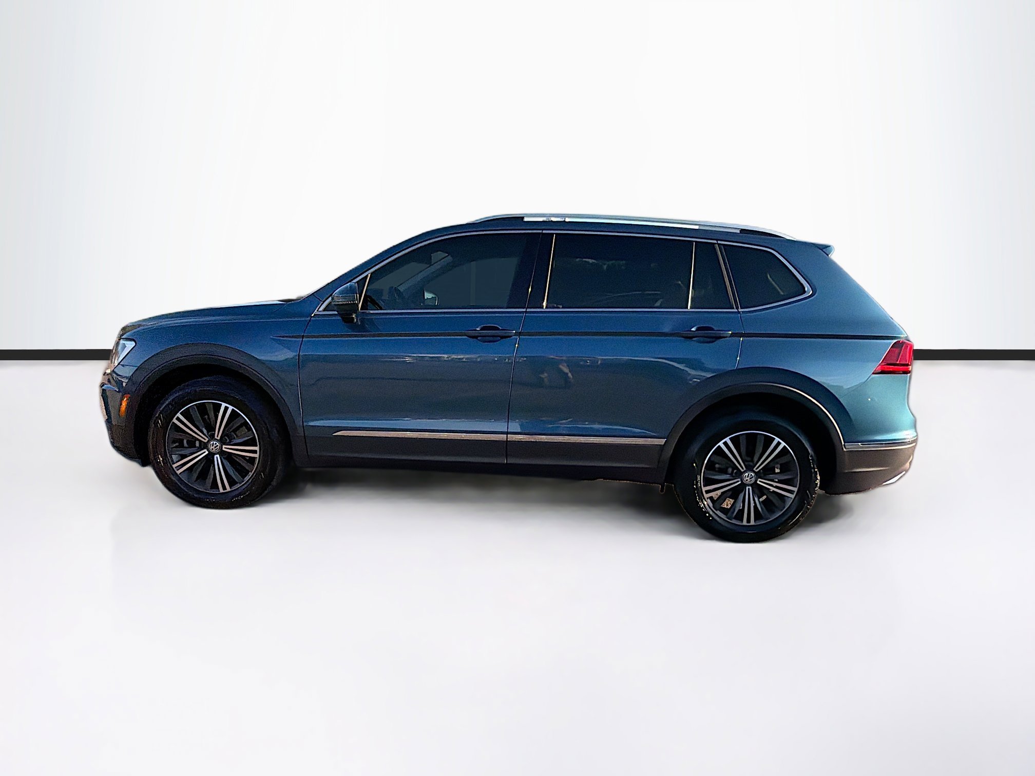 Used 2019 Volkswagen Tiguan SE image 6