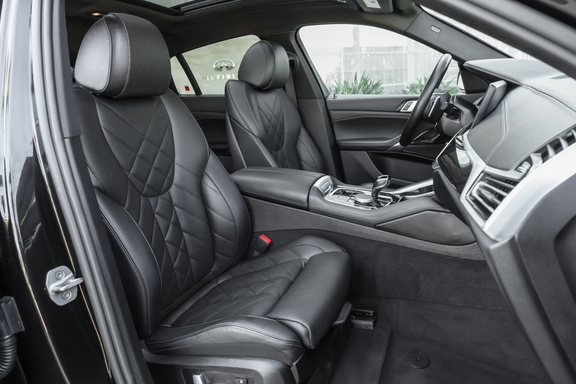 Used 2023 BMW X6 xDrive40i w/ Climate Comfort Package image 41