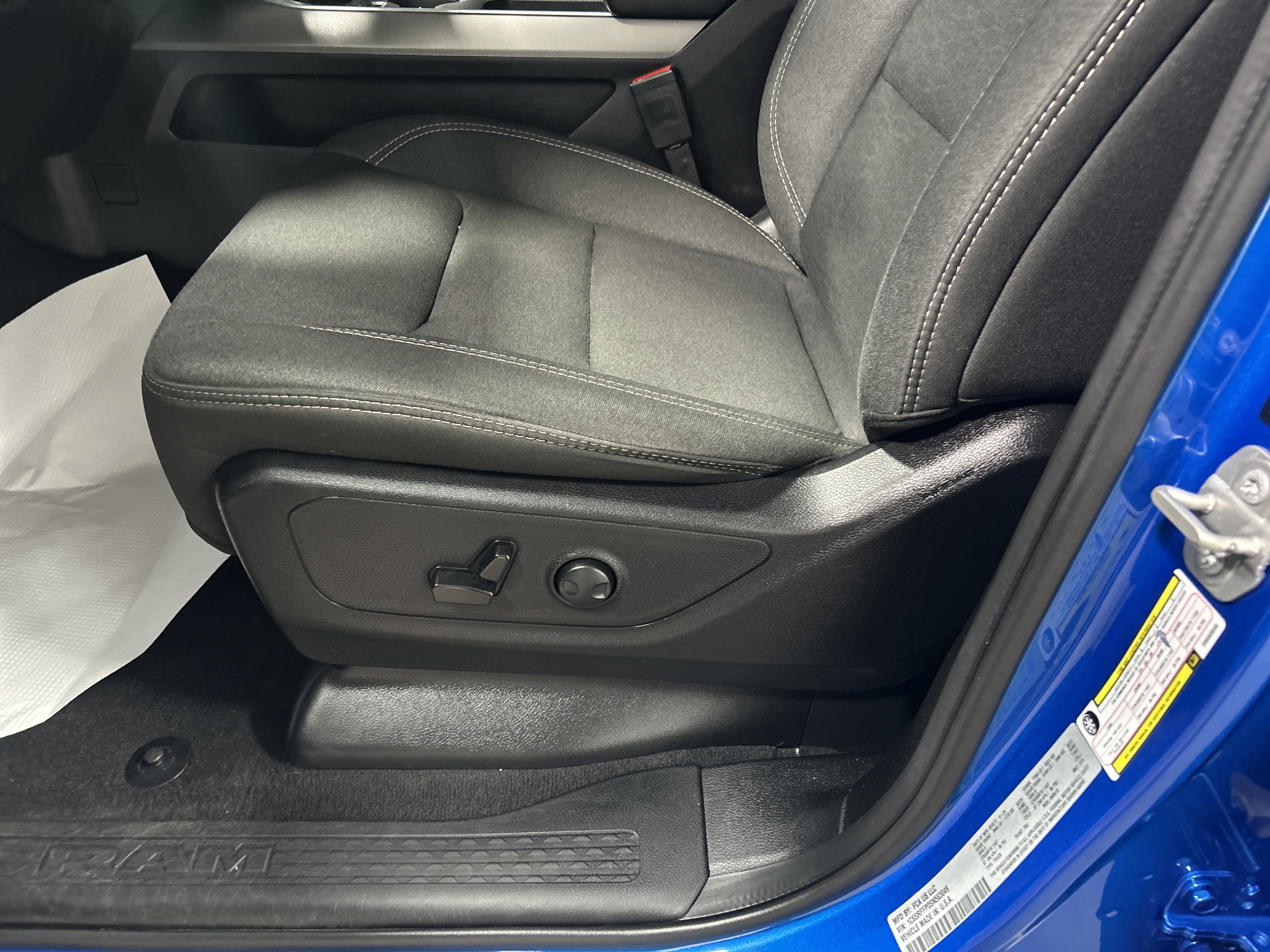 Used 2025 RAM 1500 Big Horn image 13