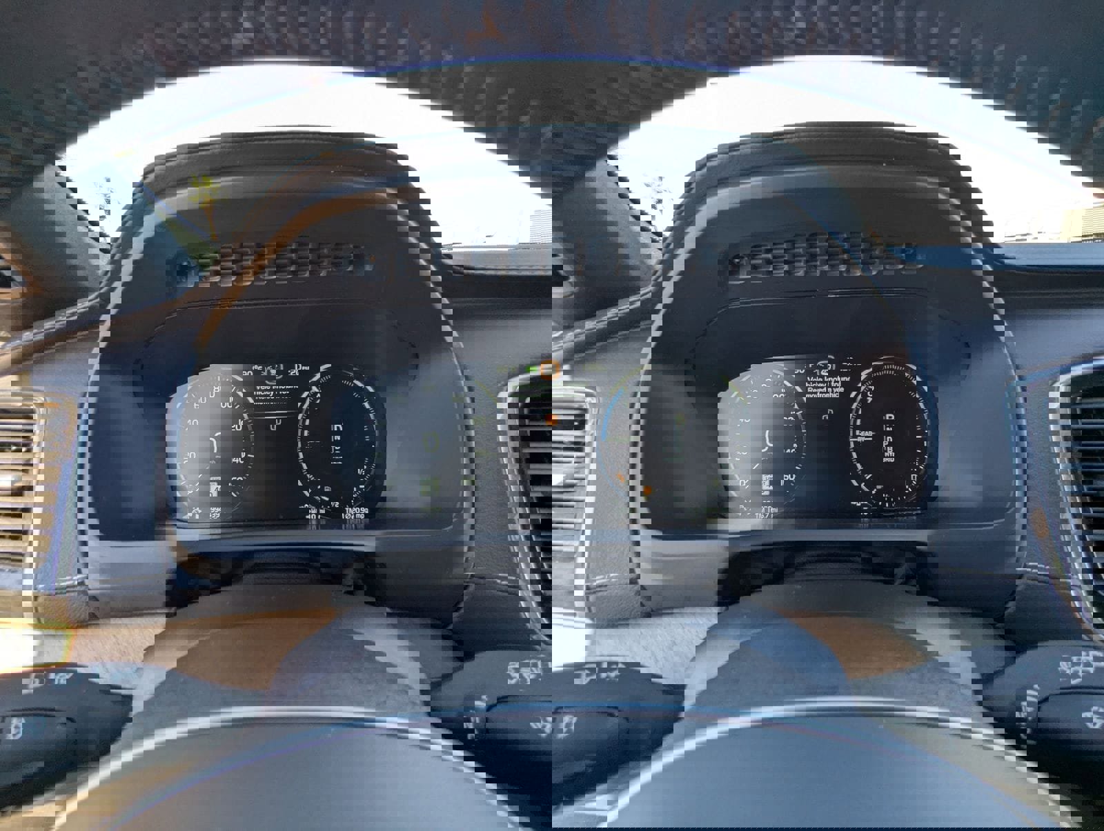 Used 2018 Volvo XC90 T8 Inscription w/ Luxury Package image 28