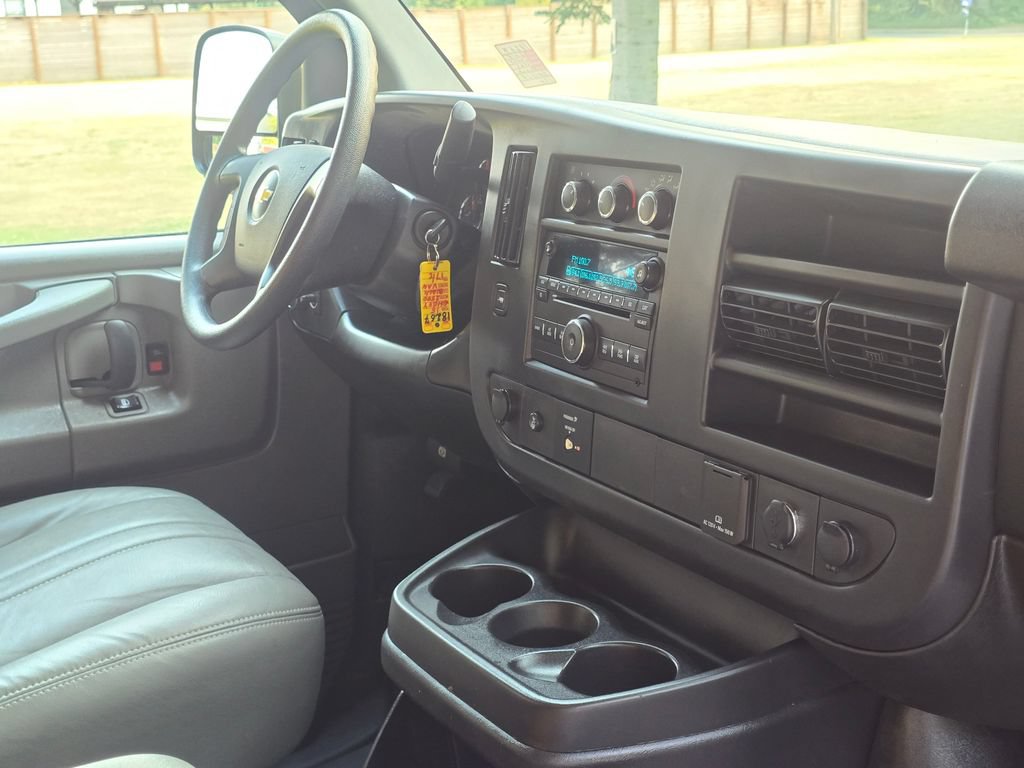 Used 2015 Chevrolet Express 2500 LS RWD image 12