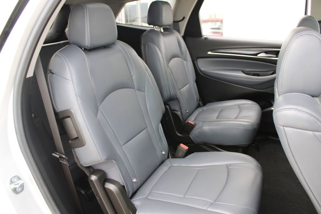 Used 2020 Buick Enclave Essence image 25
