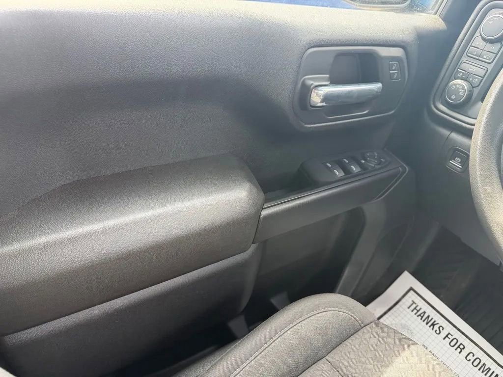 Used 2023 Chevrolet Silverado 1500 Custom AWD/4WD image 12
