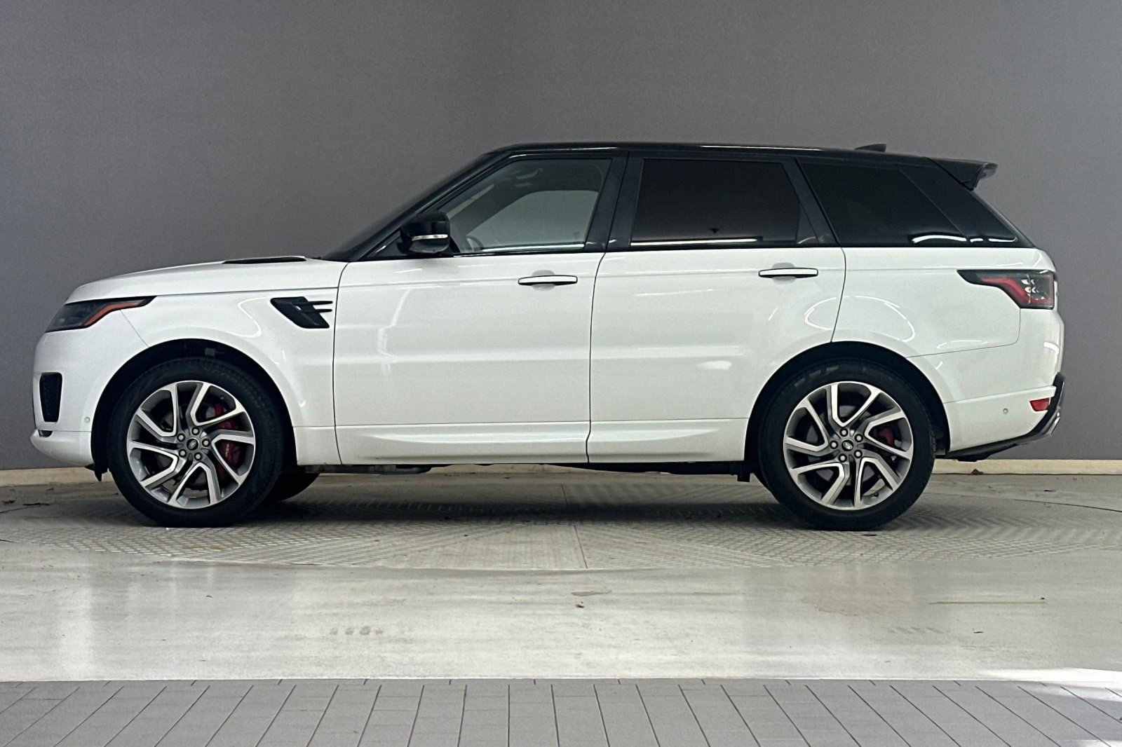 Used 2019 Land Rover Range Rover Sport HSE Dynamic image 2