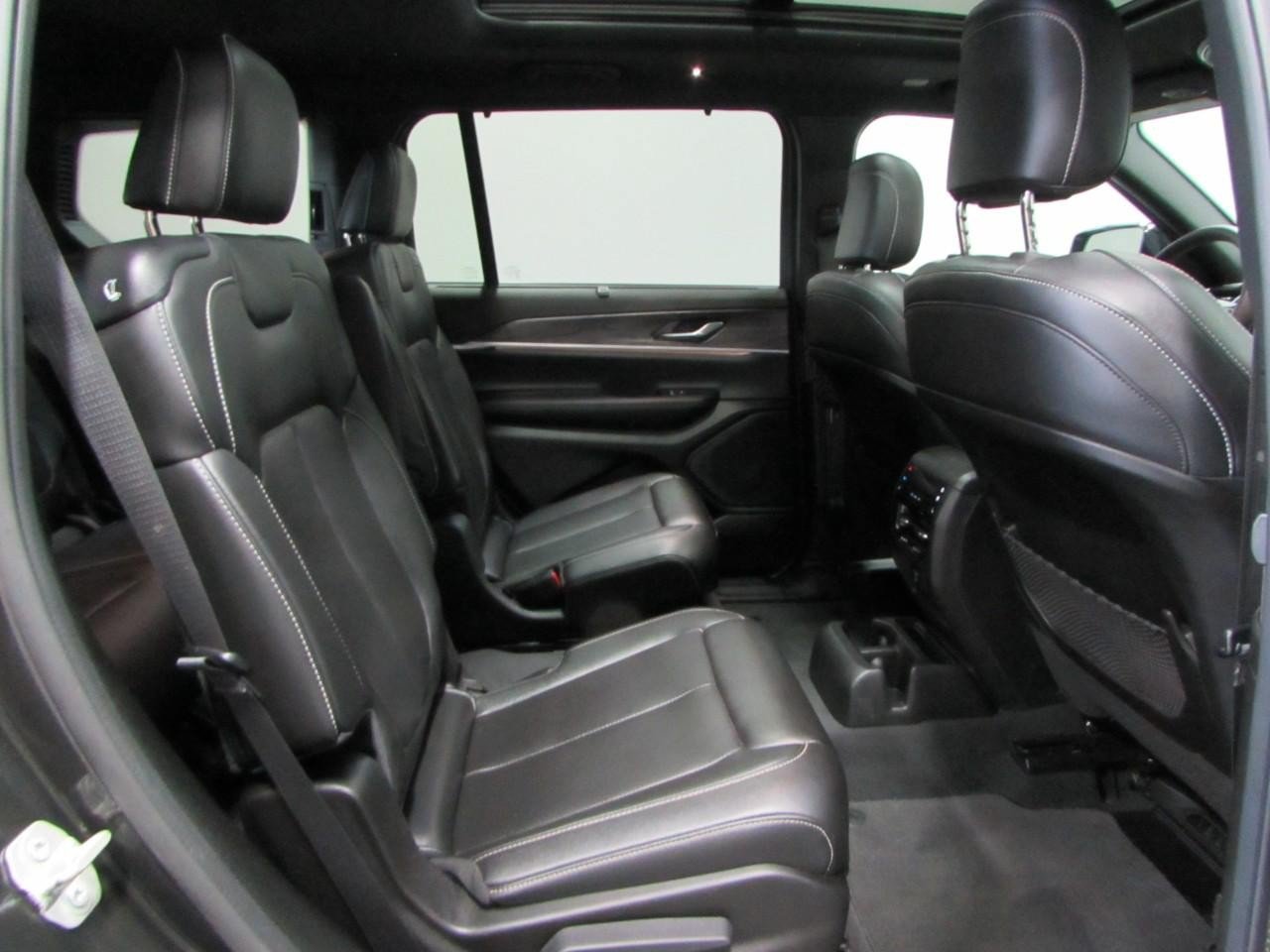 Used 2024 Jeep Grand Cherokee L Limited w/ Luxury Tech Group II AWD/4WD image 20