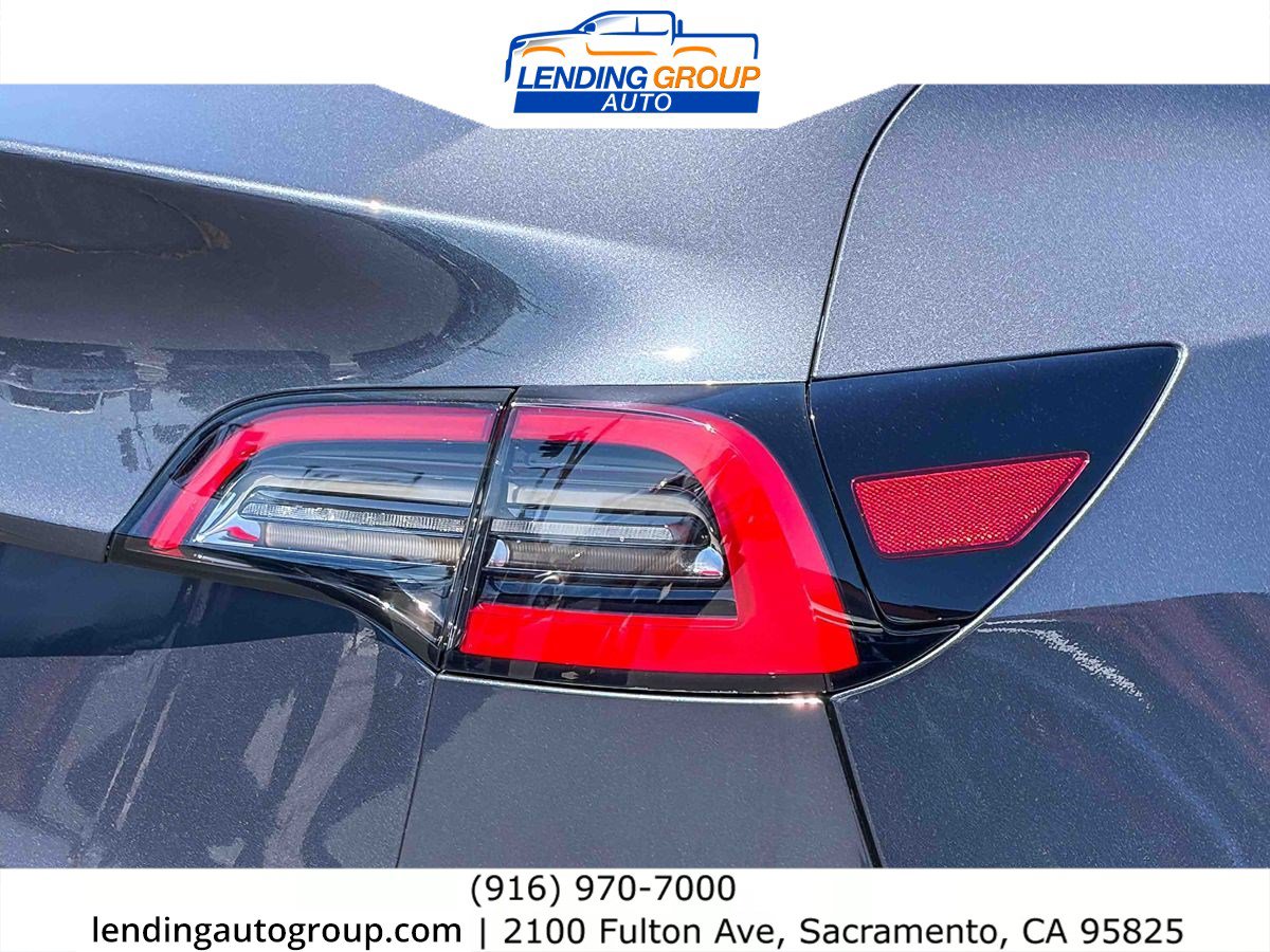 Used 2021 Tesla Model Y 2WD image 8