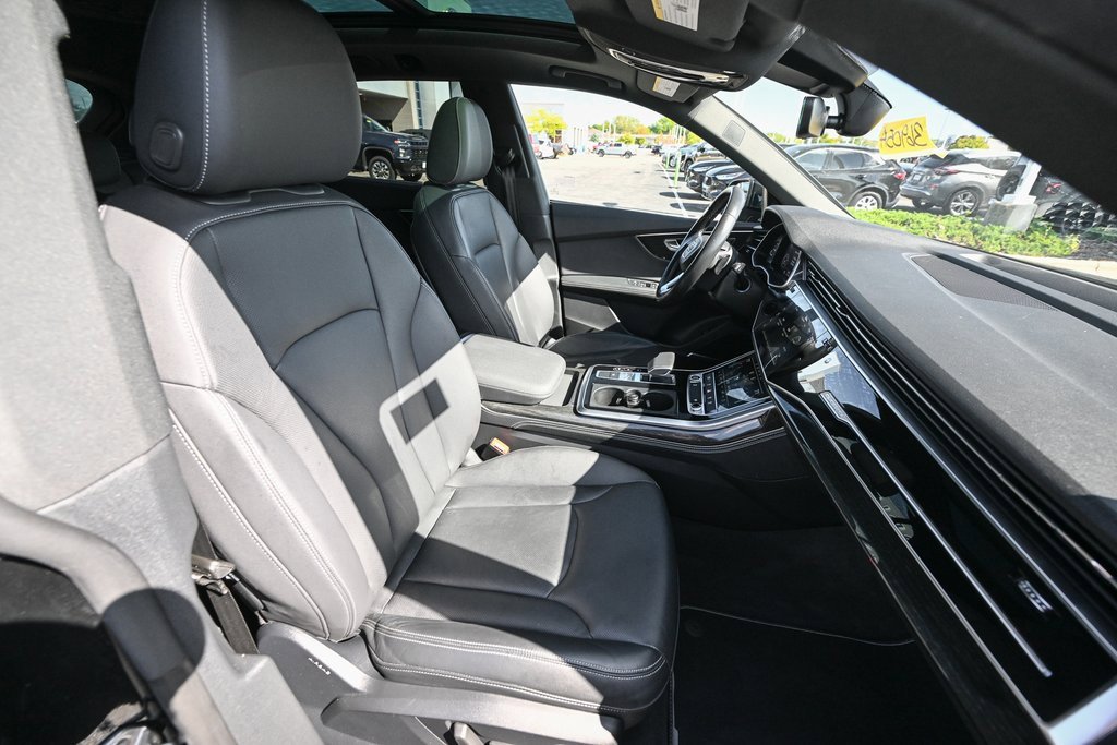 Used 2022 Audi Q8 Premium Plus image 25