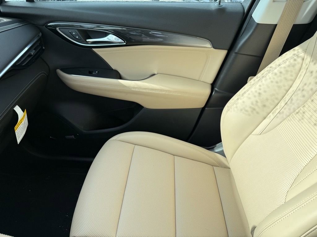 Used 2025 Buick Envision Preferred image 30