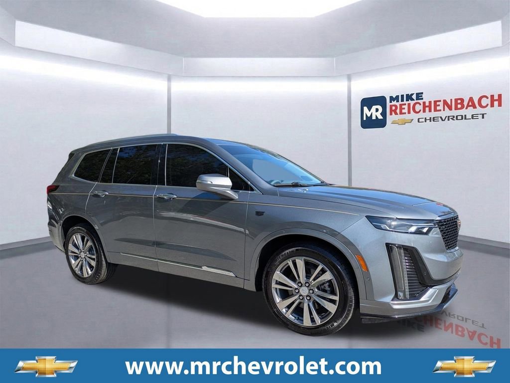 Used 2022 Cadillac XT6 Premium Luxury w/ Technology Package FWD image 1