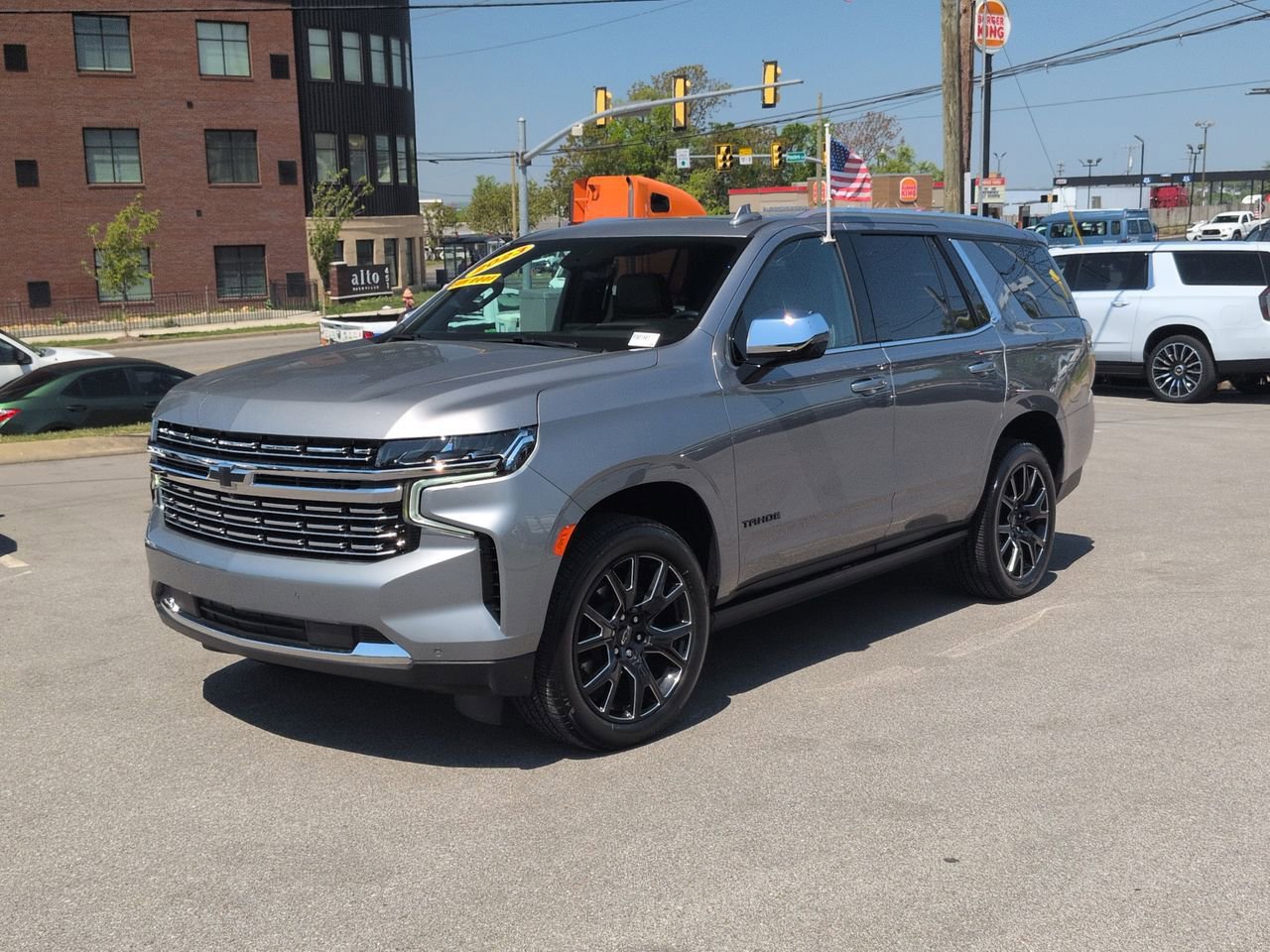 Used 2023 Chevrolet Tahoe Premier AWD/4WD image 4