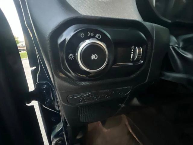 Certified 2025 Jeep Wrangler Sport AWD/4WD image 31