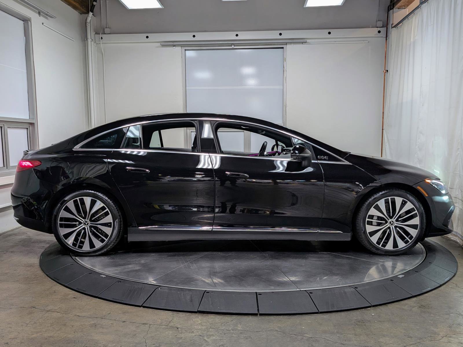 Used 2024 Mercedes-Benz EQE 350+ 4MATIC Sedan image 10