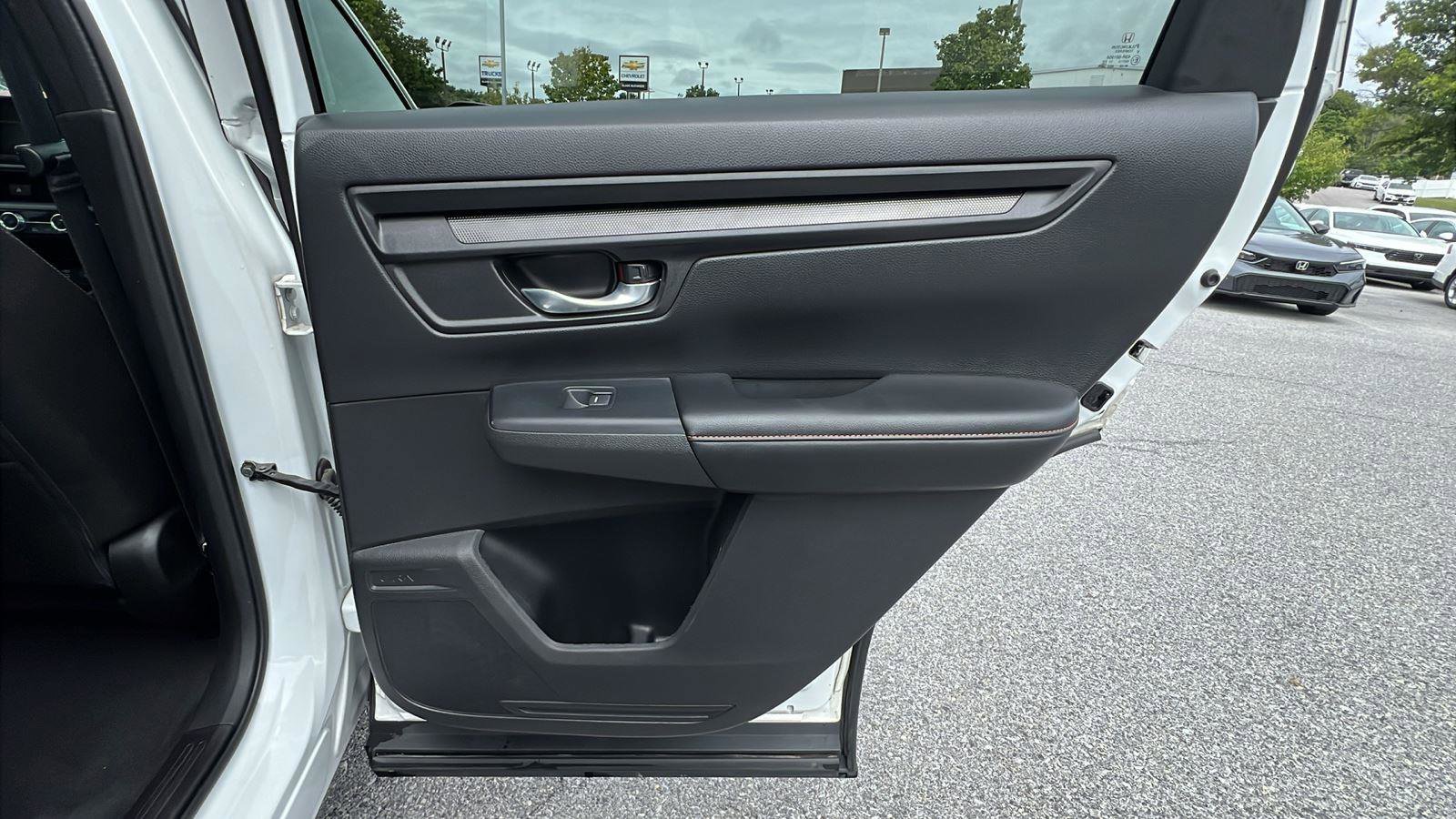 Used 2024 Honda CR-V Sport image 14