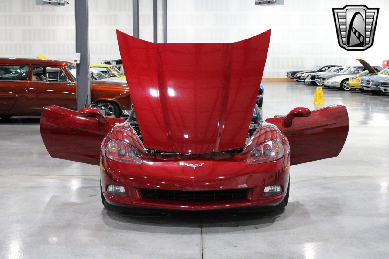 Used 2008 Chevrolet Corvette Convertible w/ Preferred Equipment Group image 21