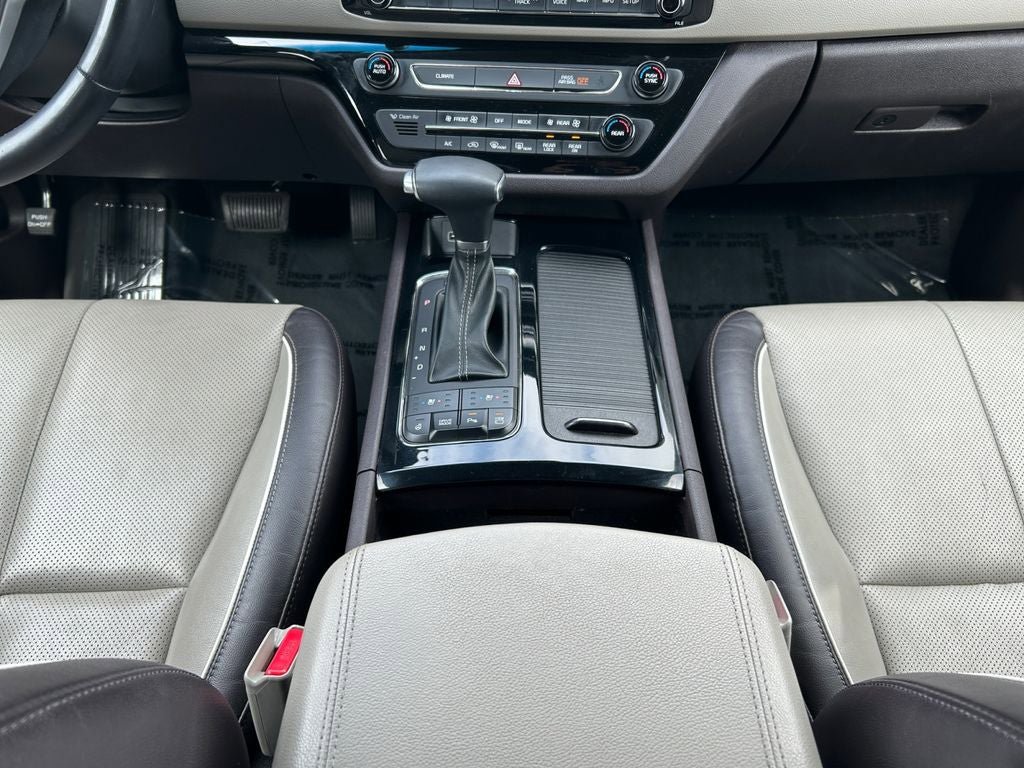 Used 2018 Kia Sedona SX Limited FWD image 12