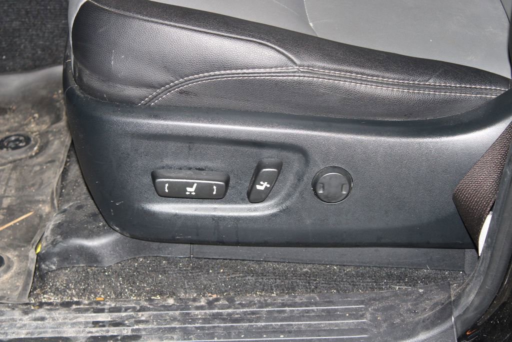 Used 2023 Toyota 4Runner SR5 Premium w/ Moonroof Package image 16