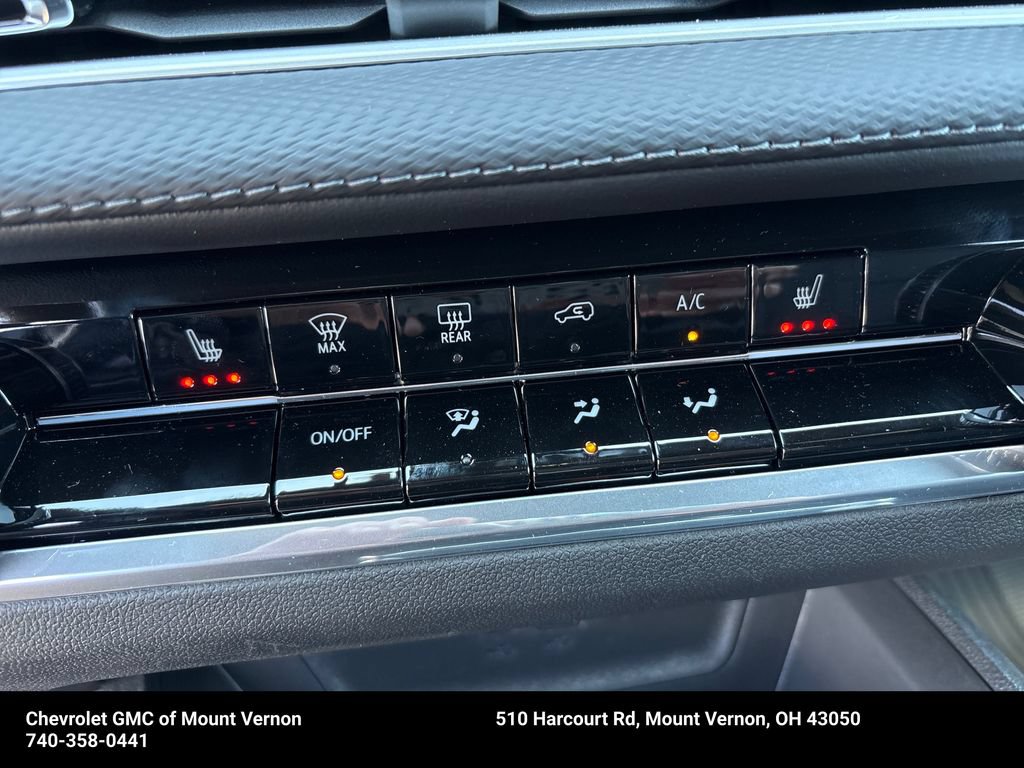 New 2026 Chevrolet Equinox LT w/ Safety and Technology Package FWD image 32