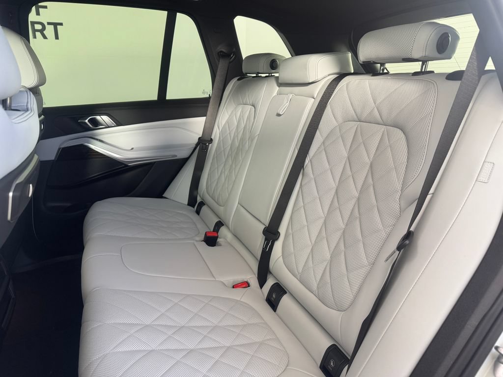 New 2026 BMW X5 xDrive40i AWD/4WD image 15