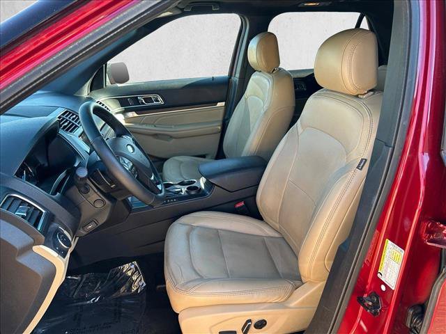 Used 2017 Ford Explorer Limited w/ Equipment Group 301A FWD image 17