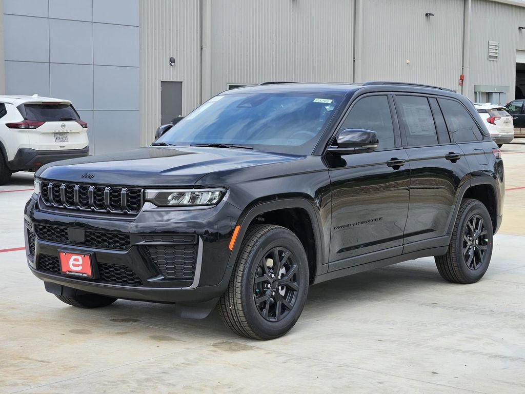 New 2026 Jeep Grand Cherokee Altitude RWD image 3