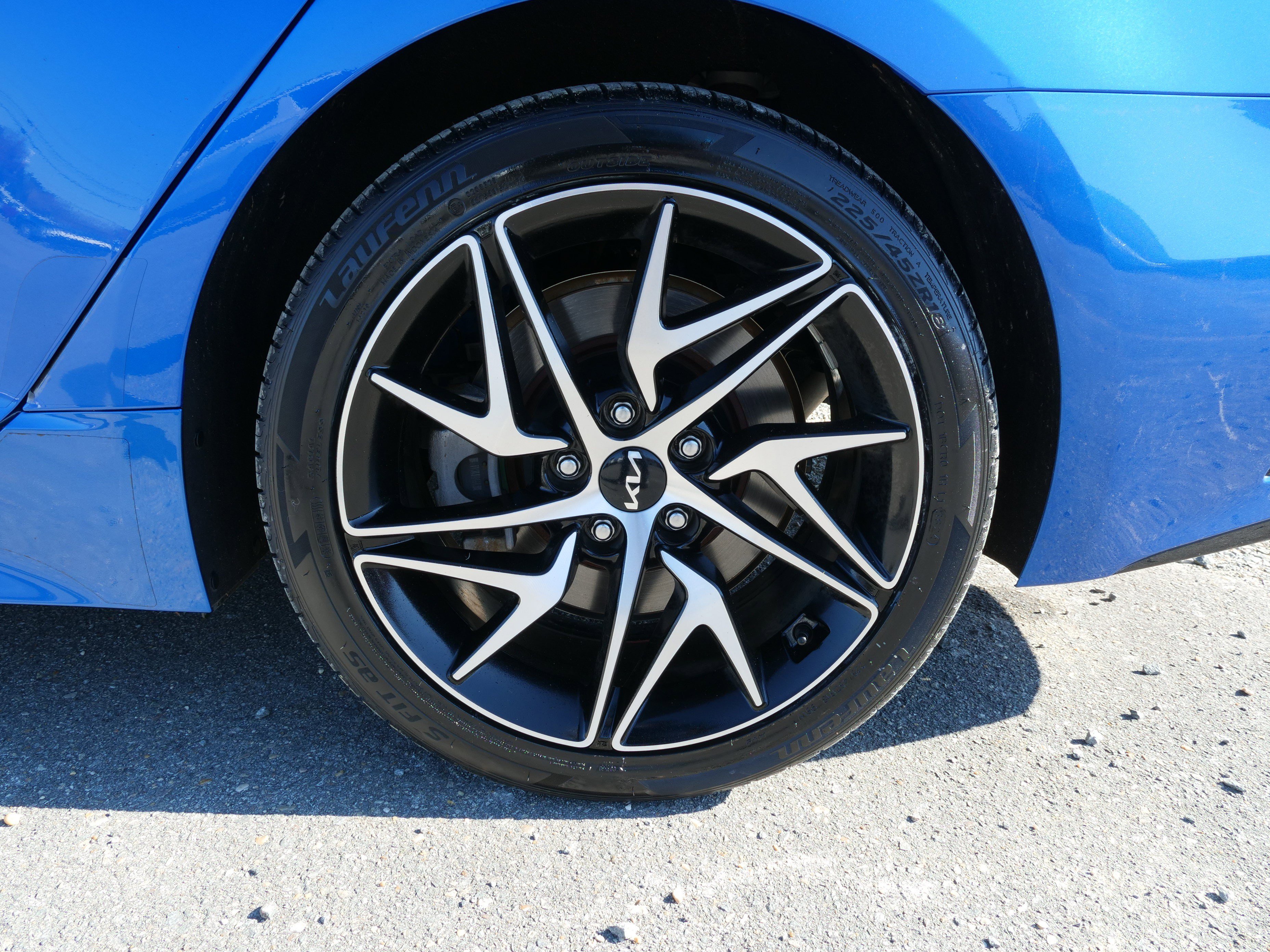 Used 2022 Kia Stinger GT-Line w/ Sun & Sound Package image 12