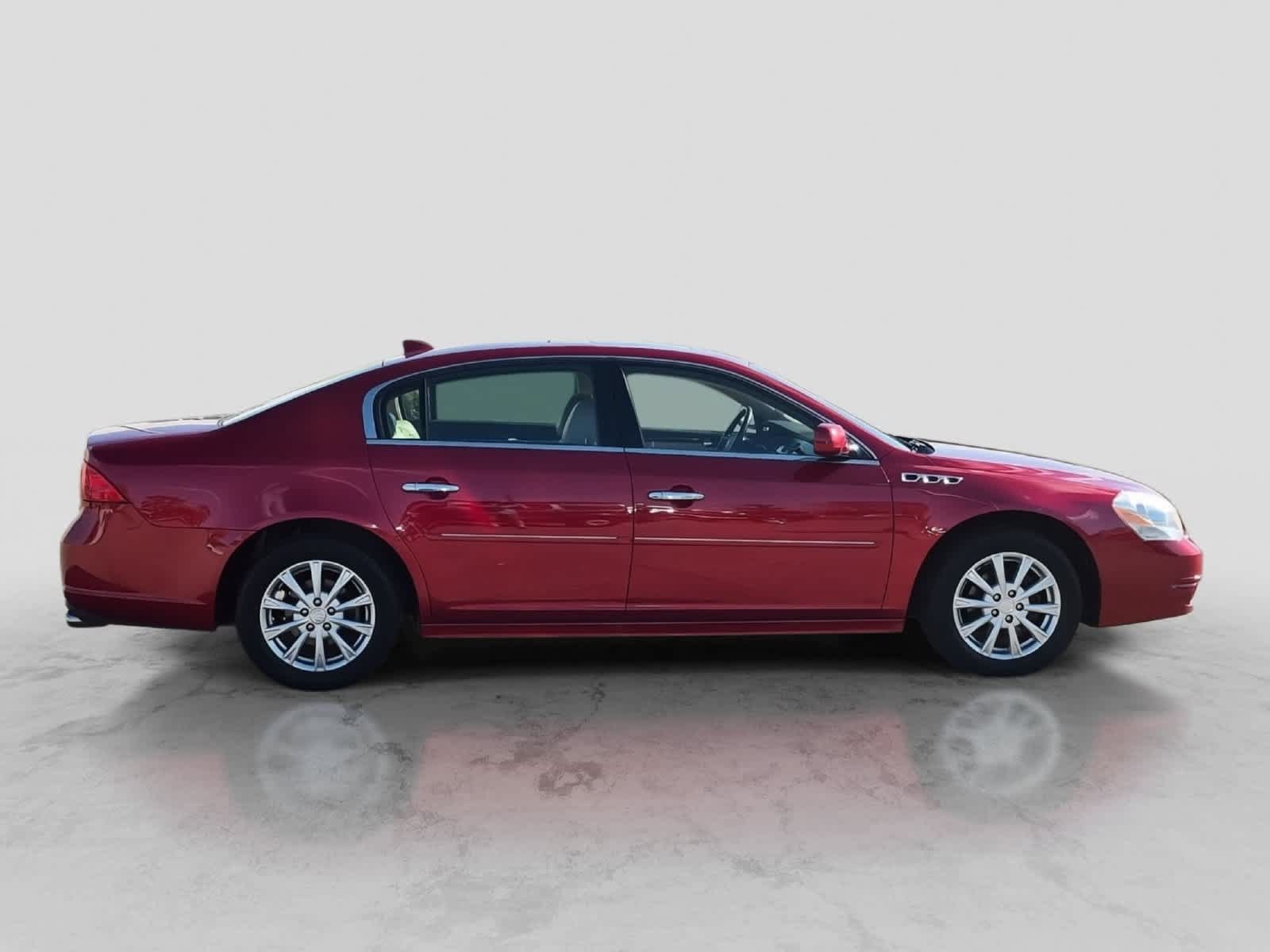 Used 2011 Buick Lucerne CXL w/ Driver Confidence Package FWD image 9