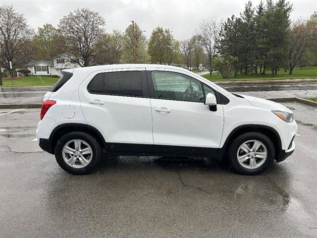 Used 2021 Chevrolet Trax LS w/ Tint and Cruise Package FWD image 6