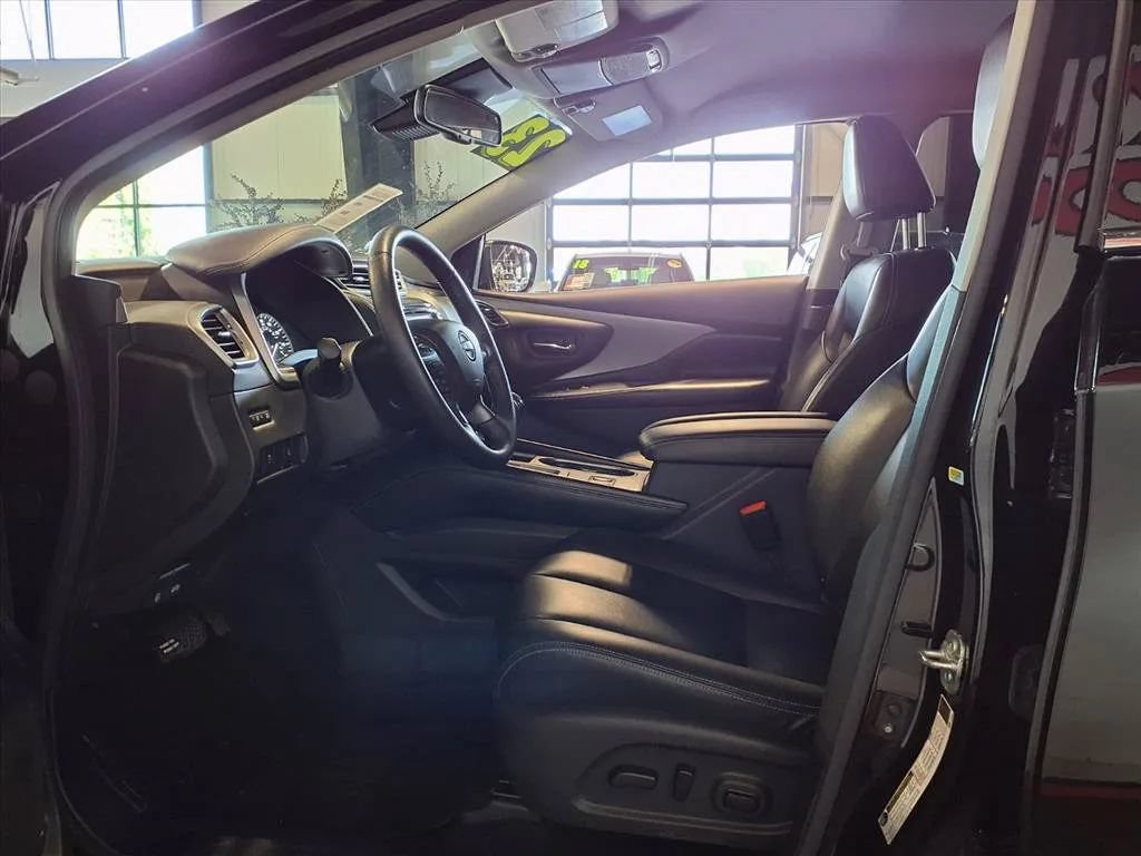 Used 2023 Nissan Murano SV AWD/4WD image 18