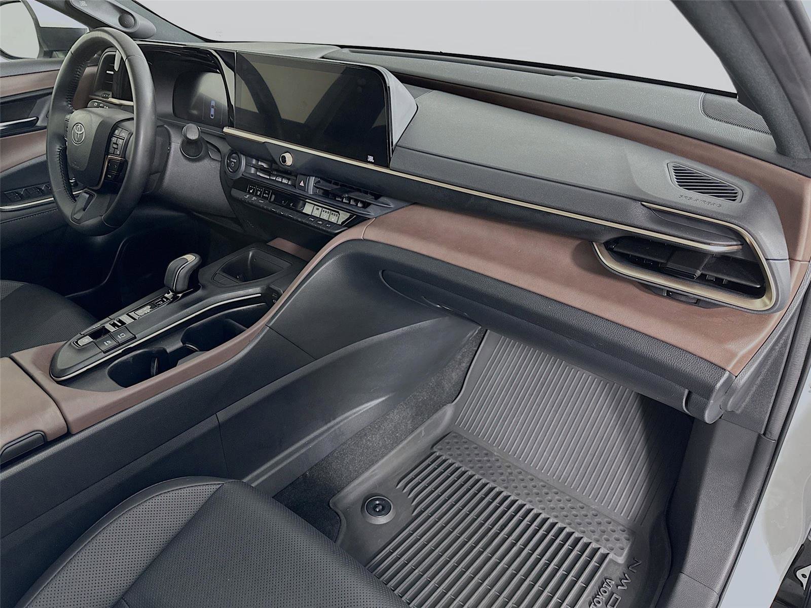 Certified 2023 Toyota Crown Limited image 29