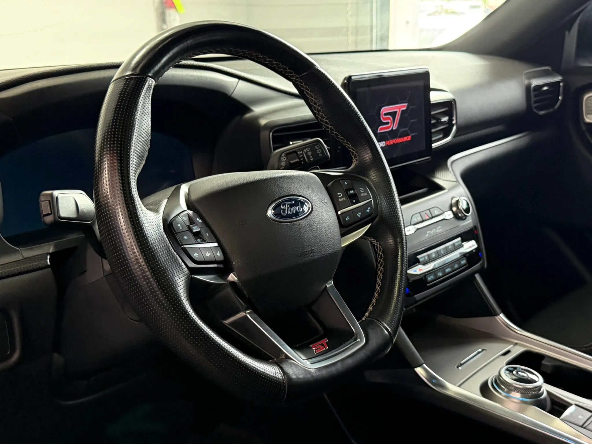 Used 2020 Ford Explorer ST AWD/4WD image 9
