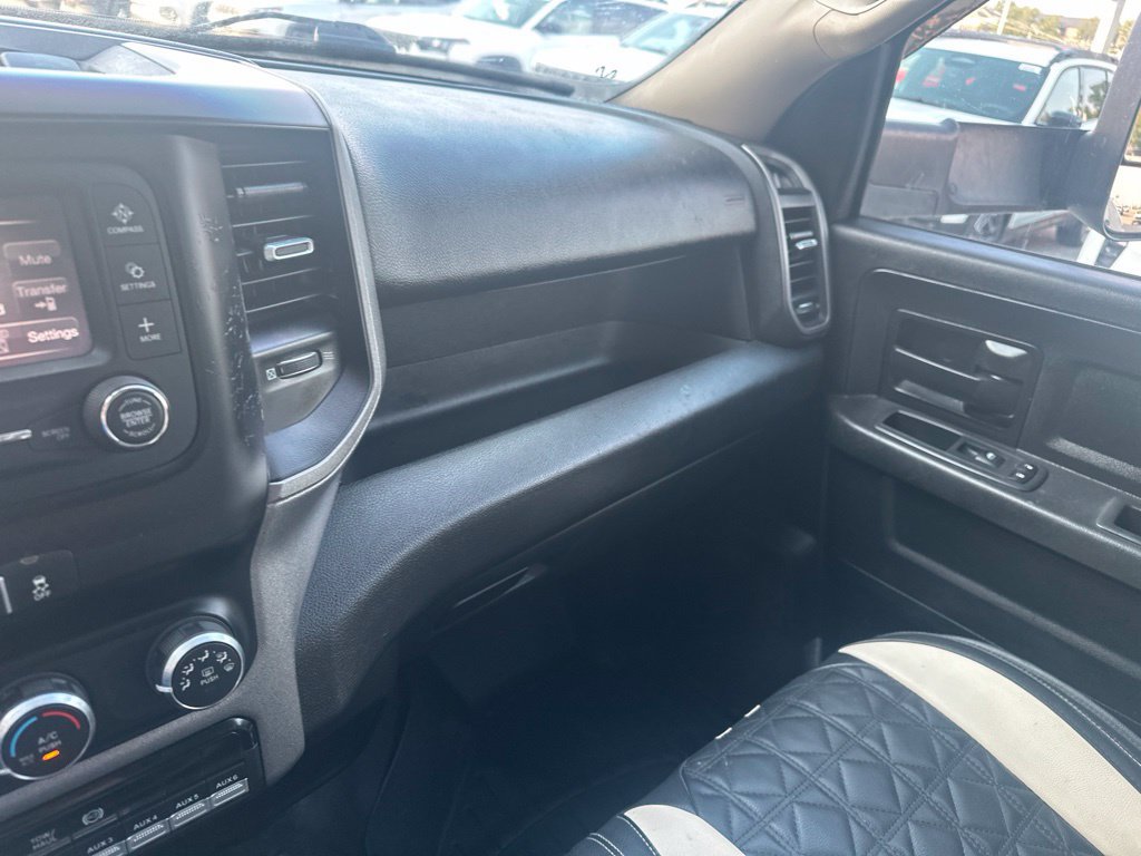 Used 2020 RAM 3500 Tradesman w/ Chrome Appearance Group AWD/4WD image 16